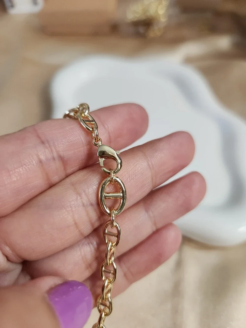 18k Gold Plated Horseshoe Clasp  Necklace - Picture 2 of 5